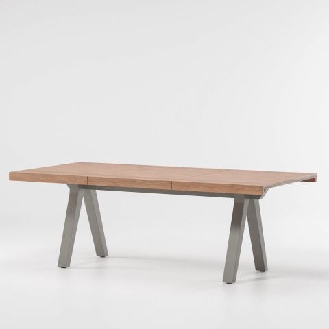 vieques_dining_table_8_guests_210_aluminium_legs.jpg